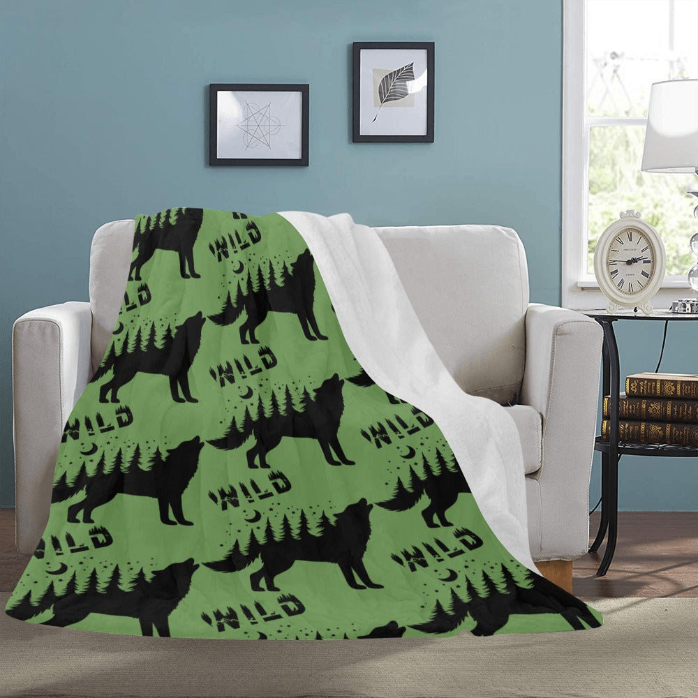 Wild Howling Wolf Graphic Ultra-Soft Micro Fleece Blanket