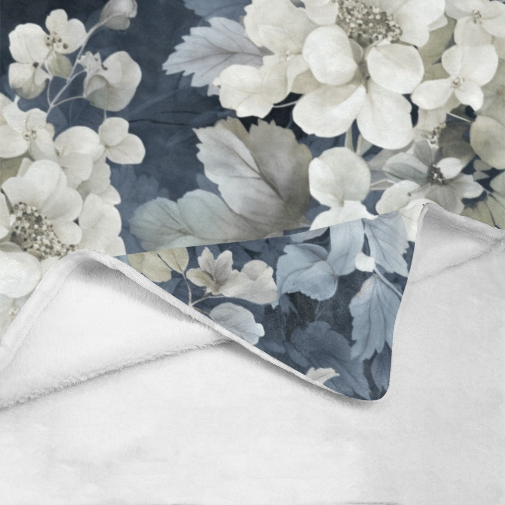 Soft & Cozy Blue Floral Throw Blanket - Perfect for Twin Beds