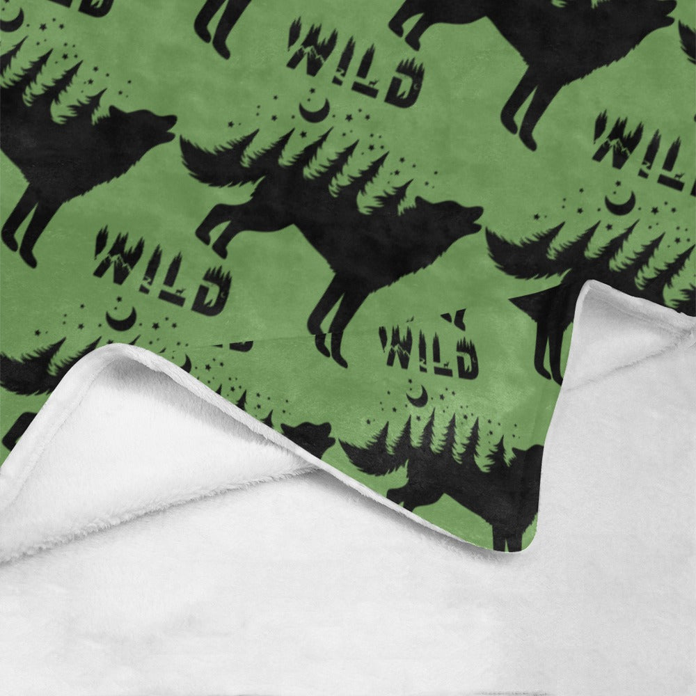 Wild Howling Wolf Graphic Ultra-Soft Micro Fleece Blanket